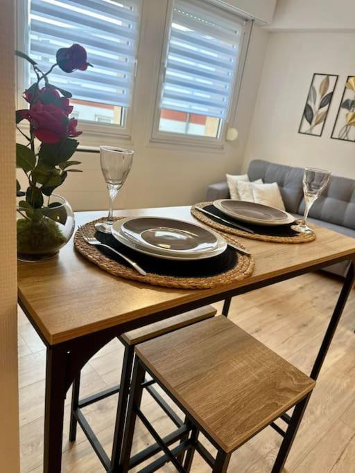 Appartement Neuf Entierement Equipe Proche Centre 阿棉 外观 照片